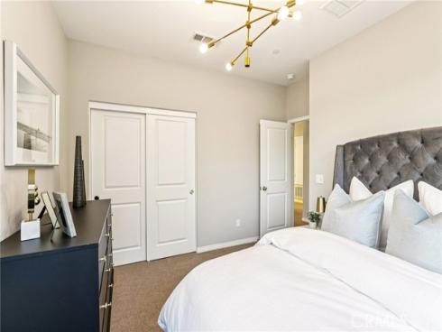 156  Keeper  , Irvine, CA