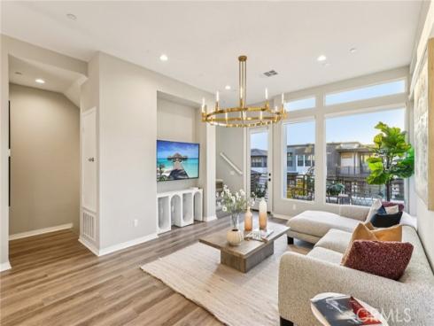 156  Keeper  , Irvine, CA