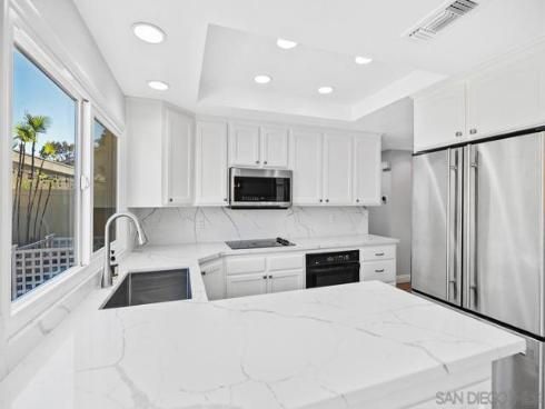 14  Dragonfly  25 , Irvine, CA