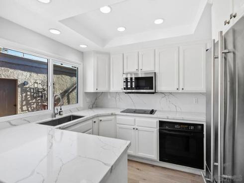 14  Dragonfly  25 , Irvine, CA