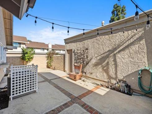 14  Dragonfly  25 , Irvine, CA