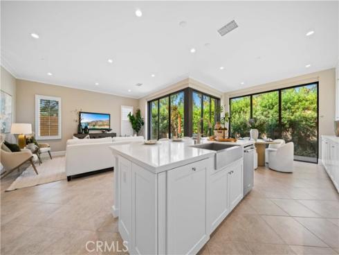 100  Viano  , Irvine, CA