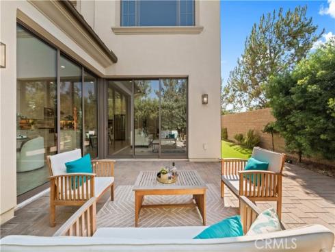 100  Viano  , Irvine, CA