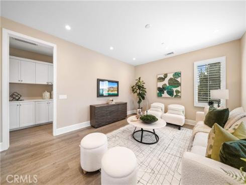 100  Viano  , Irvine, CA