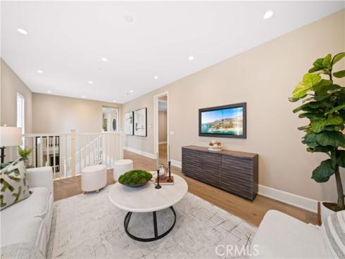 100  Viano  , Irvine, CA