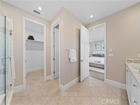 100  Viano  , Irvine, CA