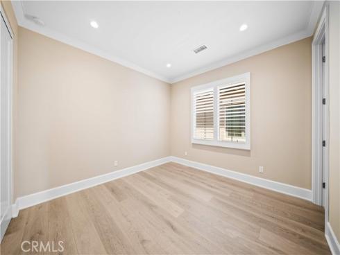 100  Viano  , Irvine, CA