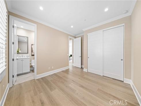 100  Viano  , Irvine, CA