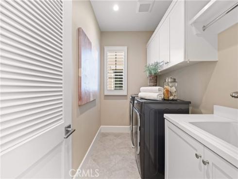 100  Viano  , Irvine, CA