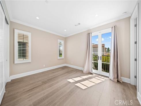 100  Viano  , Irvine, CA