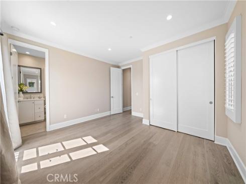 100  Viano  , Irvine, CA