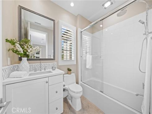 100  Viano  , Irvine, CA