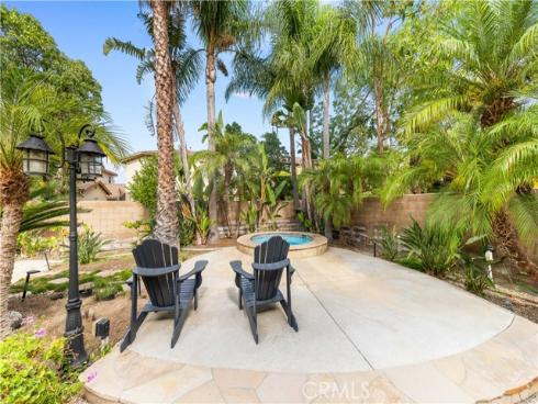 23  Vacaville  , Irvine, CA