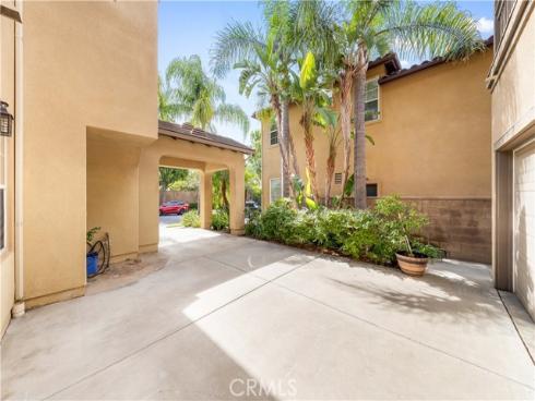 23  Vacaville  , Irvine, CA