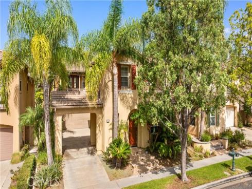 23  Vacaville  , Irvine, CA