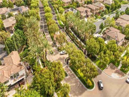 23  Vacaville  , Irvine, CA