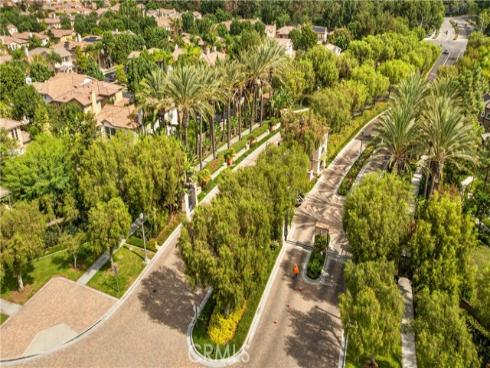 23  Vacaville  , Irvine, CA