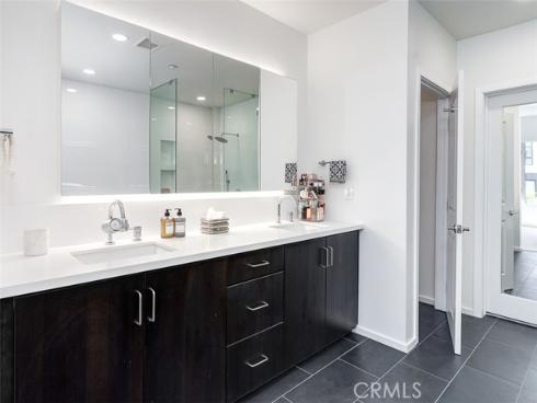 21  Gramercy  306 , Irvine, CA