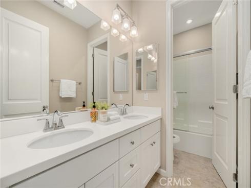 56  Strawberry  , Irvine, CA