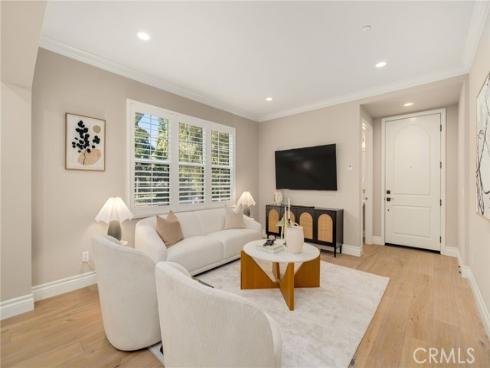 56  Strawberry  , Irvine, CA