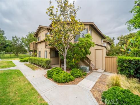 46  Echo  16  Run, Irvine, CA