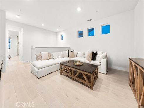 134  Aspect  , Irvine, CA