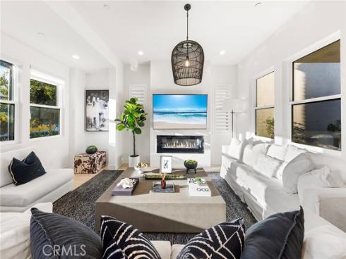 134  Aspect  , Irvine, CA