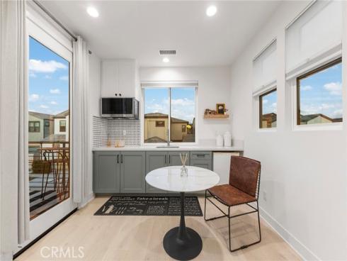 134  Aspect  , Irvine, CA