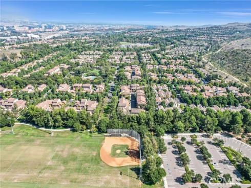 20  Dreamlight  , Irvine, CA