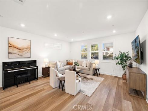 312  Merit  , Irvine, CA