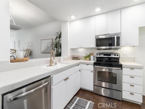 2233  Martin  216 , Irvine, CA