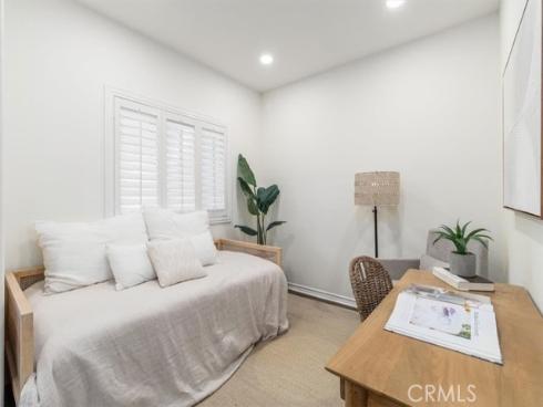 2233  Martin  216 , Irvine, CA