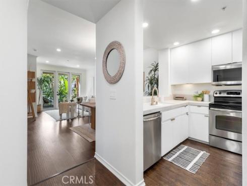 2233  Martin  216 , Irvine, CA