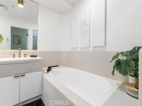 2233  Martin  216 , Irvine, CA