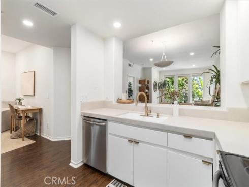 2233  Martin  216 , Irvine, CA