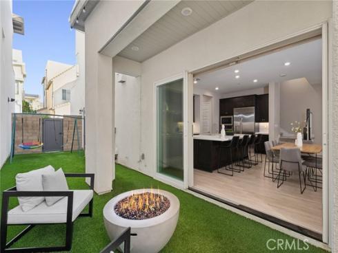 114  Source  , Irvine, CA