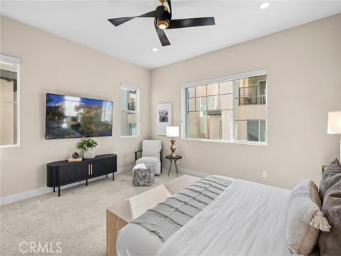 114  Source  , Irvine, CA