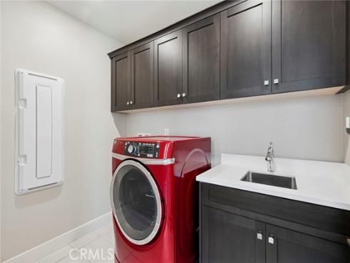 114  Source  , Irvine, CA