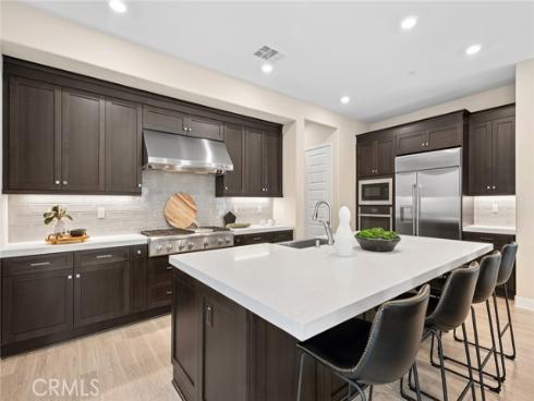 114  Source  , Irvine, CA