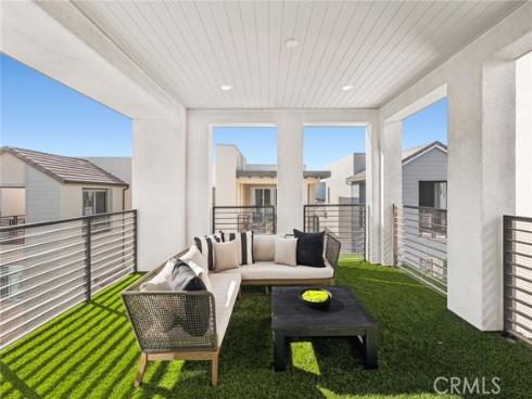 114  Source  , Irvine, CA