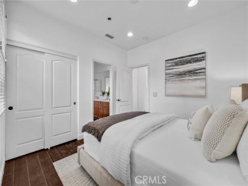 65  Chantilly  , Irvine, CA