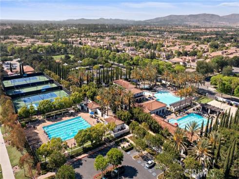 65  Chantilly  , Irvine, CA