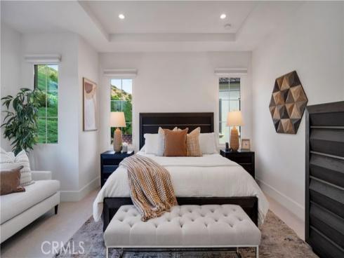 343  Paradiso  , Irvine, CA