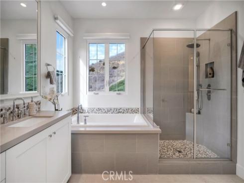 343  Paradiso  , Irvine, CA