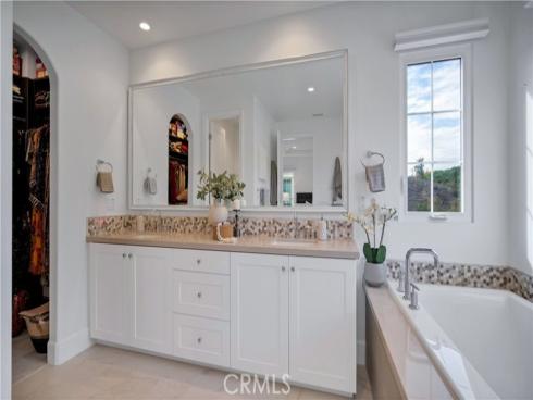 343  Paradiso  , Irvine, CA