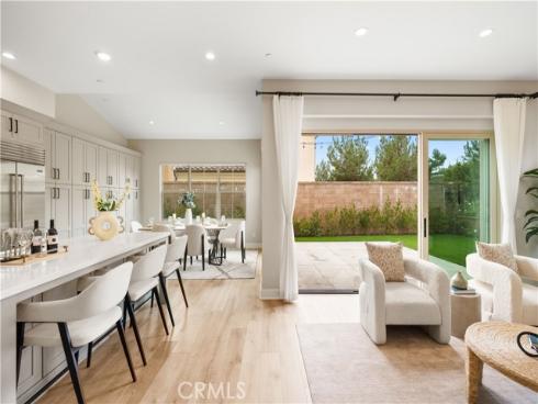 157  Fairgreen  , Irvine, CA