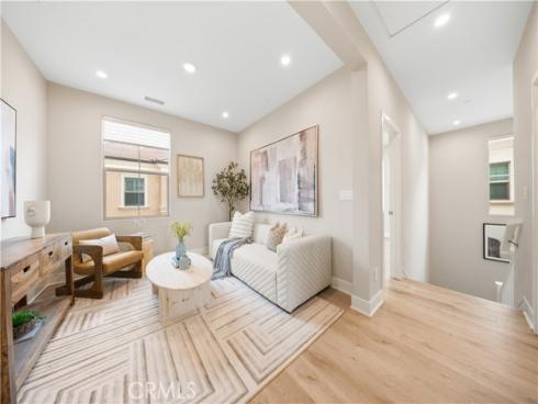 157  Fairgreen  , Irvine, CA