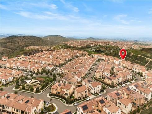 157  Fairgreen  , Irvine, CA