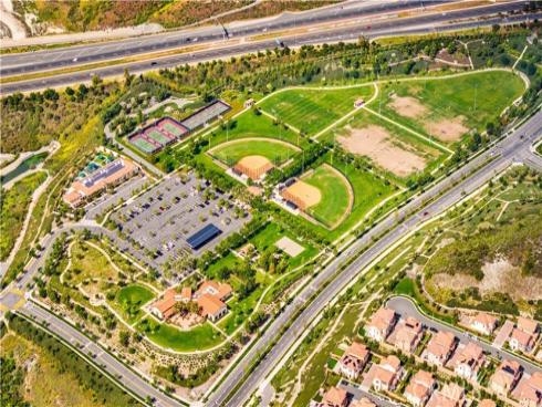 157  Fairgreen  , Irvine, CA