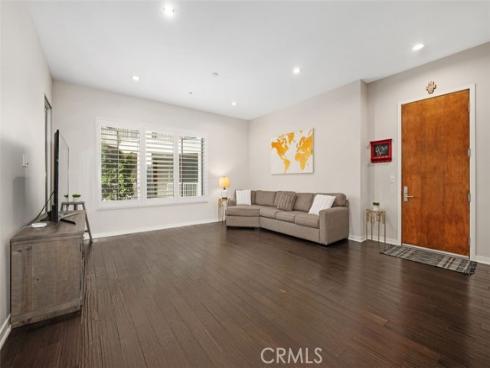 21  Gramercy  202 , Irvine, CA